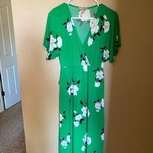 Maternity dress. Never been worn.